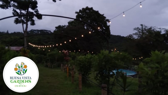 [Image: ¡Paga $37.50 en Vez de $75 por Camping al Aire Libre para 2 con Acceso a Show Navideño con Llegada de Santa + Fuegos Artificiales + Quema de Estrellitas +  1 Tienda de Campaña + 2 Colchonetas + 2 Desayunos + 2 Cenas! ¡Solo 23 Cupones Disponibles!m]