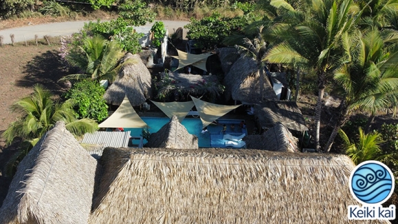 [Image: ¡Paga Q139 en Lugar de Q300 por Day Pass para 2 Personas que Incluye Uso de Instalaciones: Piscina, Terraza y Más + 2 Pescados Fritos + 2 Acompañamientos!m]
