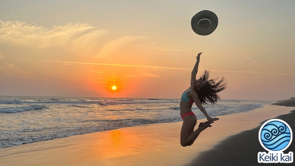 [Image: ¡Escapada Perfecta a la Playa! ¡Paga Q375 en Lugar de Q850 por 1 Noche para 2 Personas en Cabaña Tipo Hawaii con Baño Privado o Habitaciones Dobles con Baño Privado + 2 Desayunos + Uso de Instalaciones: Piscina, Hamacas y Más!m]