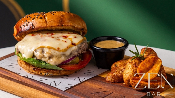 [Image: ¡Paga Q99 en Lugar de Q210 por 2 Hamburguesas Barans o 2 Sandwiches Génova + Papas Fritas + 2 Sodas o 2 Cervezas!m]