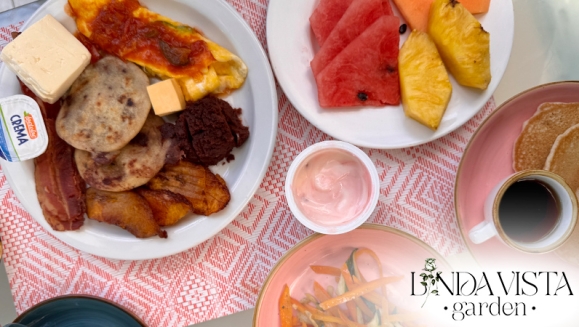 [Image: ¡All You Can Eat en Linda Vista Garden! ¡Paga $11 en Vez de $16.95 por Desayuno Buffet Para 1 Persona que Incluye: Huevos, Pancakes, Frijoles, Pupusas, Tamales, Tocinos, Chorizos, Plátanos, Salsas, Quesos, Yogurt , Fruta, Postres, Jugos y Más!m]