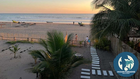 [Image: ¡Ese Plan en Grupo Ahora Tiene Vista al Mar! ¡Paga $153 en Lugar de $219 por Estadía Hasta Para 8 Personas en Ocean Paradise, Playa Barra de Santiago, Ahuachapán! ¡Solo 18 Cupones Disponibles!m]