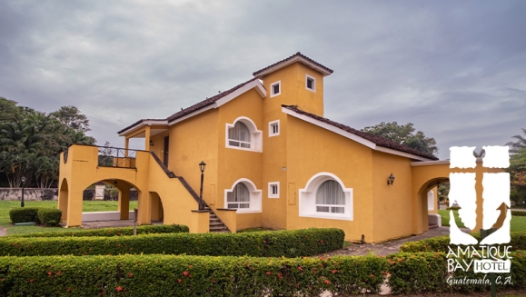 [Image: ¡Escapada 5 Estrellas en Amatique Bay Hotel! ¡Paga Q737 en Lugar de Q1,061 por Estadía en Habitación Studio Sencilla o Doble Para 2 Adultos y Hasta 2 Niños + Uso Ilimitado de Atractivas Instalaciones + Impuestos Incluidos!m]