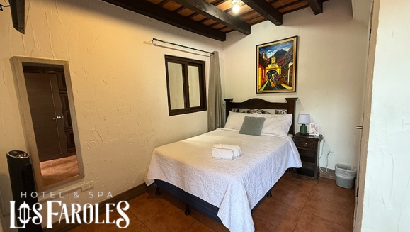 [Image: ¡La Escapada que Merecen Está Aquí! ¡Paga Q499 en Lugar de Q850 por Estadía en Antigua Guatemala para 2 Personas: Habitación Doble + 2 Desayunos!m]